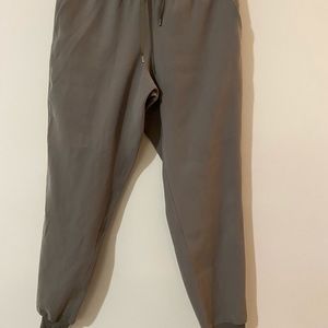 lululemon size 8 fly jogger